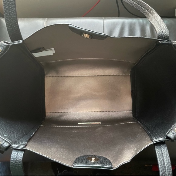 Guess Tote Bag - Picture 3 of 4